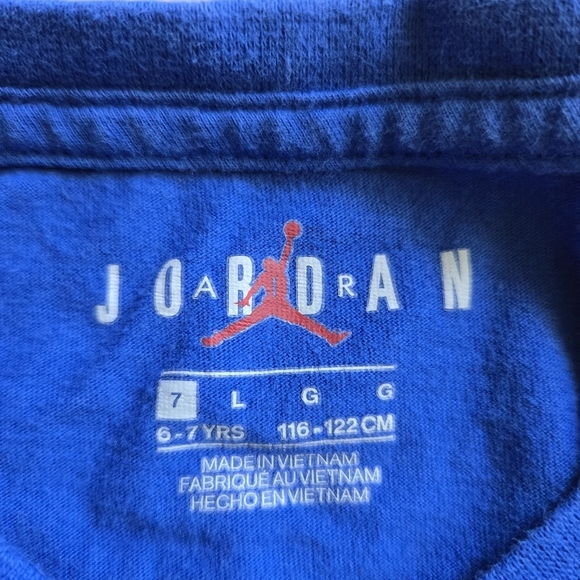 Set of 2 Kids Short Sleeve T-shirts Mario & Air Jordan VGUC - Picture 4 of 11